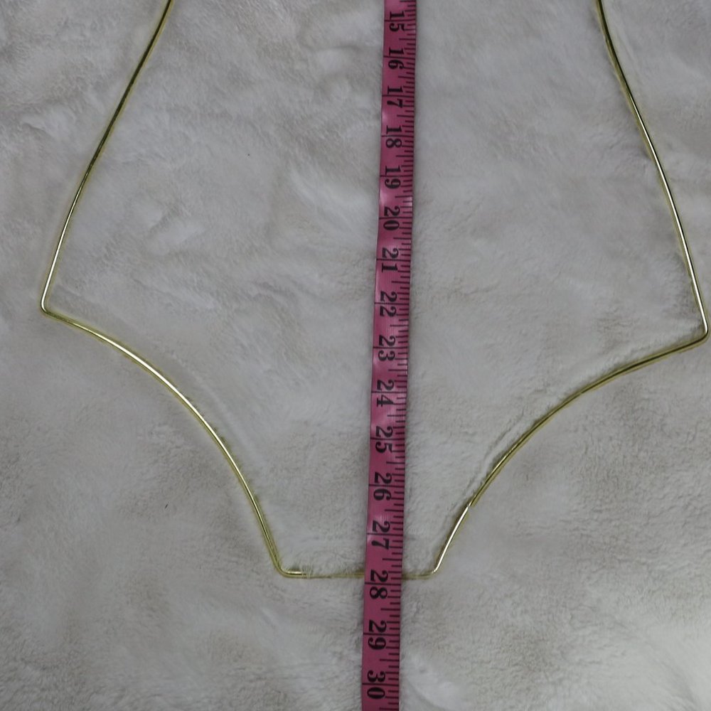 Body Shape Display Hanger - Picture 15 of 15